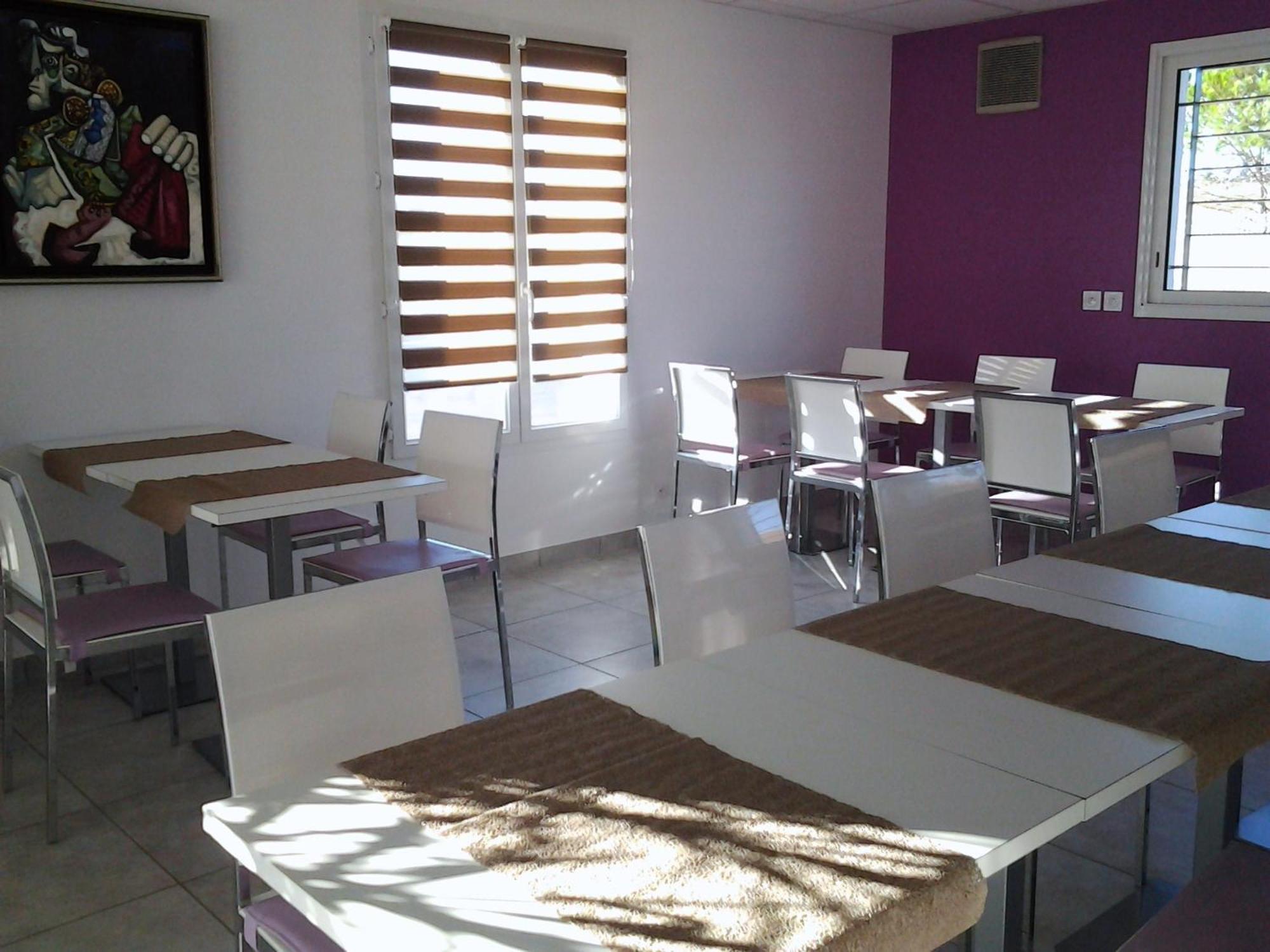 Kyriad Perpignan Sud Restaurant foto